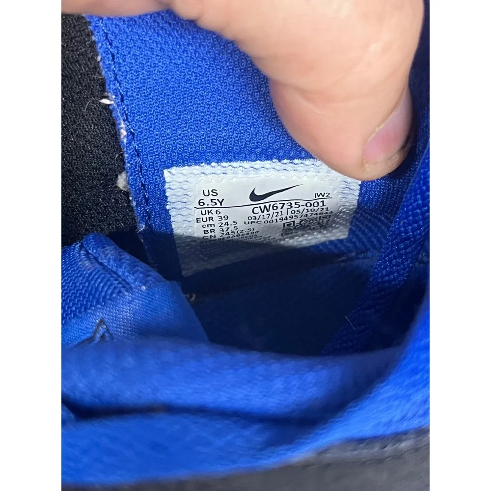 Nike Hustle D10 Basketball Shoes Kids 6.5Y Black Blue Excellent CW6735-001 Boys
